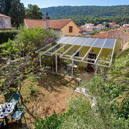 Lovely Apartment In Veli Losinj With Kitchen Exteriör bild