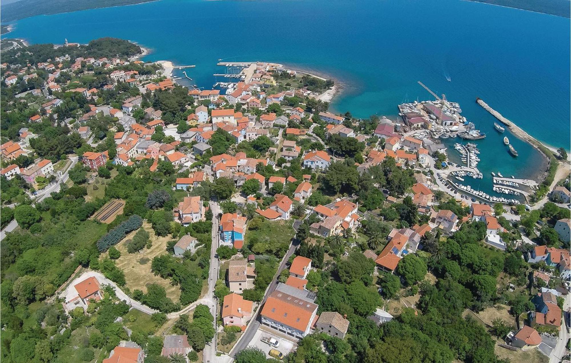 Lovely Apartment In Veli Losinj With Kitchen Exteriör bild